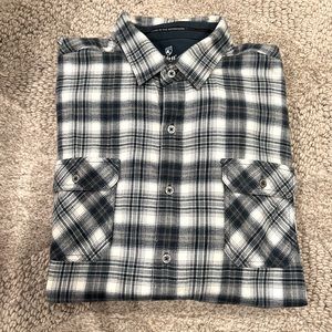 Men Kuhl Button Down